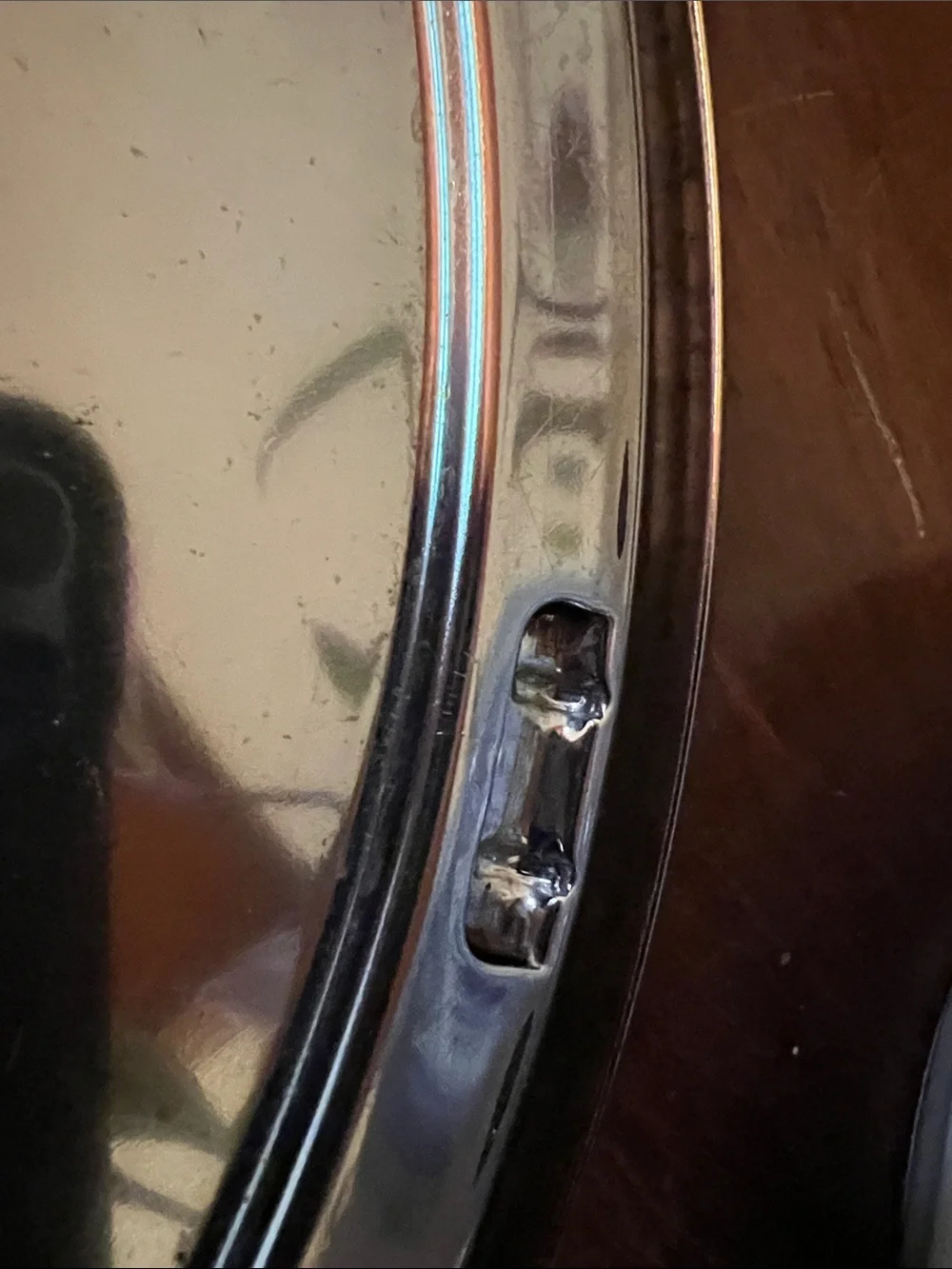 Circa 1960s Locking Chrome Metal Cake Saver